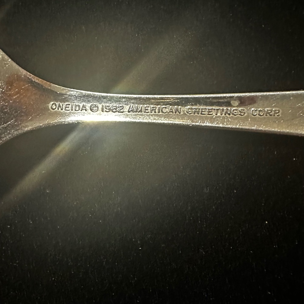 Vintage Oneida Strawberry Shortcake Fork 1982 American Greetings Corp. 5.75” - Picture 2 of 4